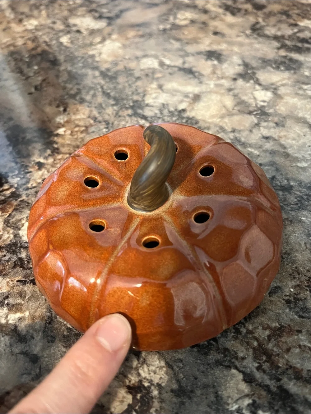 Retired 2010 Scentsy Pumpkin Full Size Ceramic Warmer - Fall Autumn Lantern